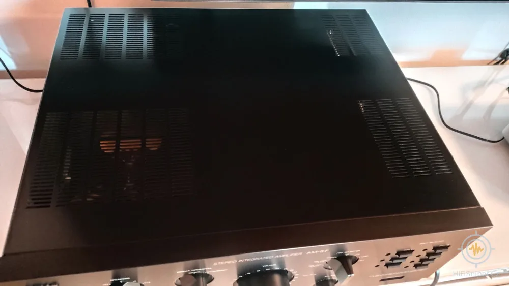 Akai AM-57