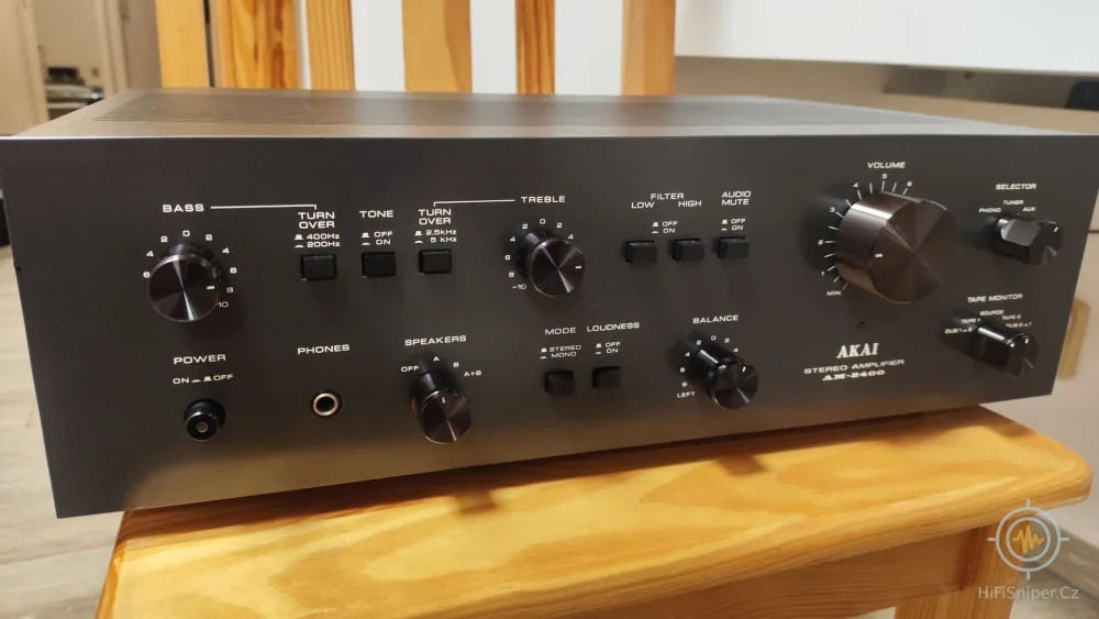 Akai AM-2400