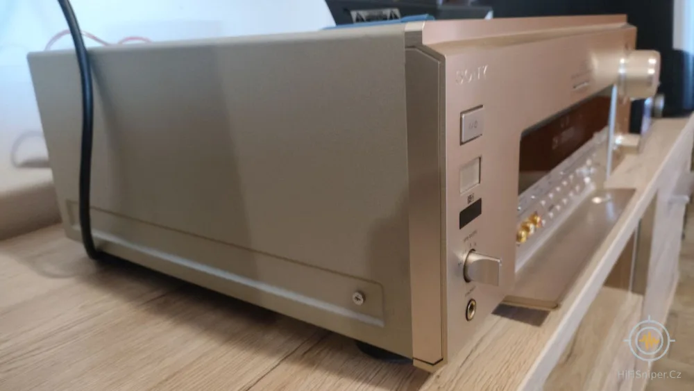 Sony STR-V555ES