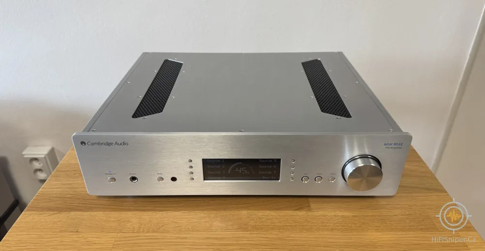 Cambridge Audio Azur 851E - kvalitní analogový předzesilovač