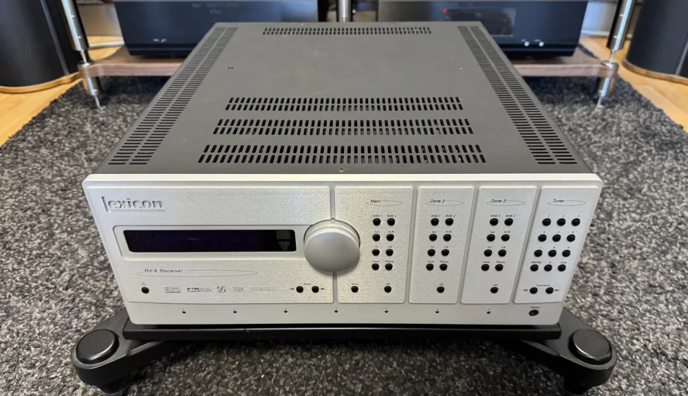 Lexicon RV-8 Receiver - špičkový A/V receiver