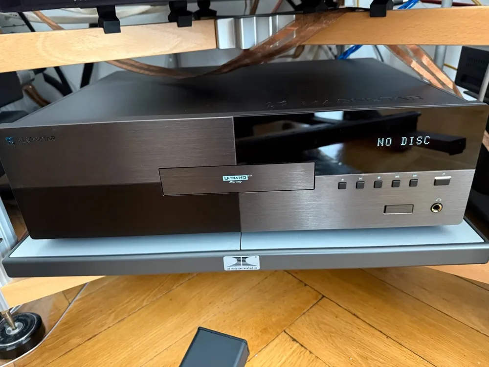 Magnetar UDP900 4K UHD Universal Disc Player