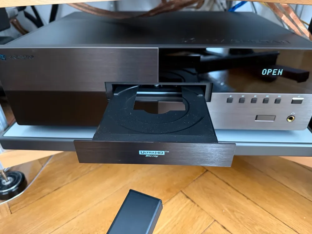 Magnetar UDP900 4K UHD Universal Disc Player