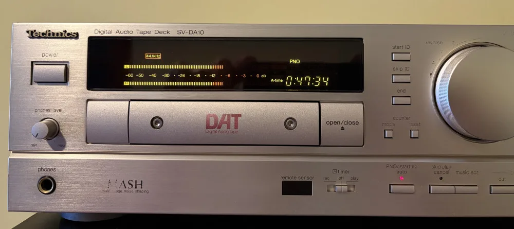 Technics SV-DA10