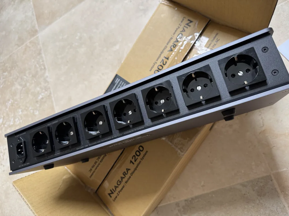 AUDIOQUEST Niagara 1200
