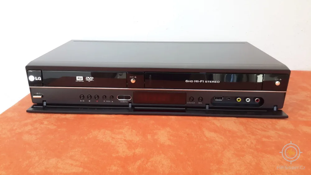 LG Video s DVD rekorderem RCT689H