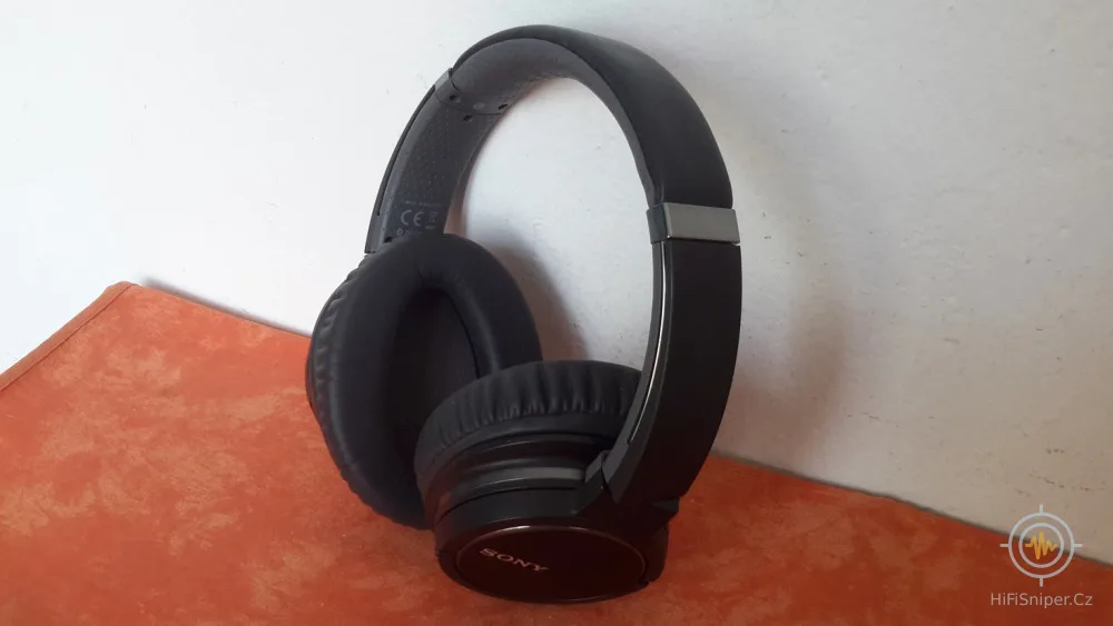 Sony Sluchátka MDR-ZX770BN