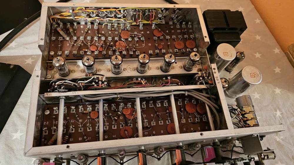 Mcintosh C20 predzesilovač