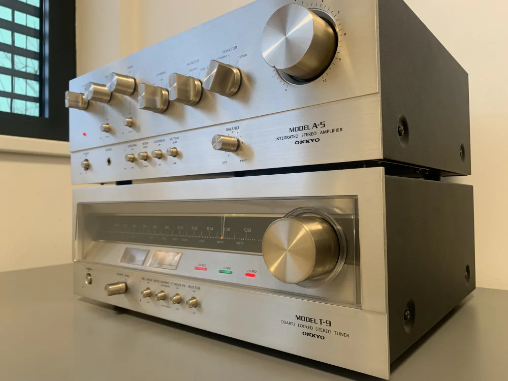 ONKYO A-5 & T-9