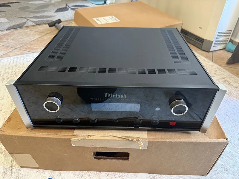 McIntosh MEN220 Room Korektor