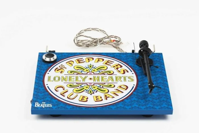 Pro-Ject Essential III Sgt. Pepper's Drum