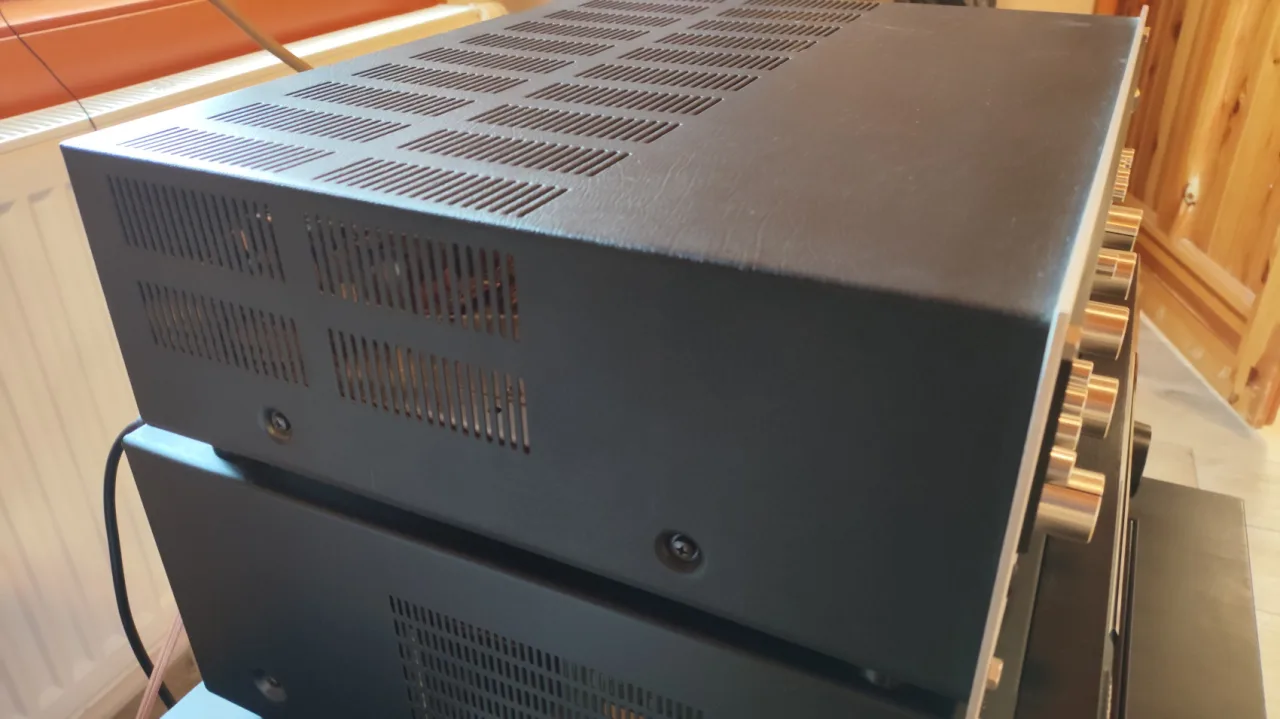 Marantz 2220B