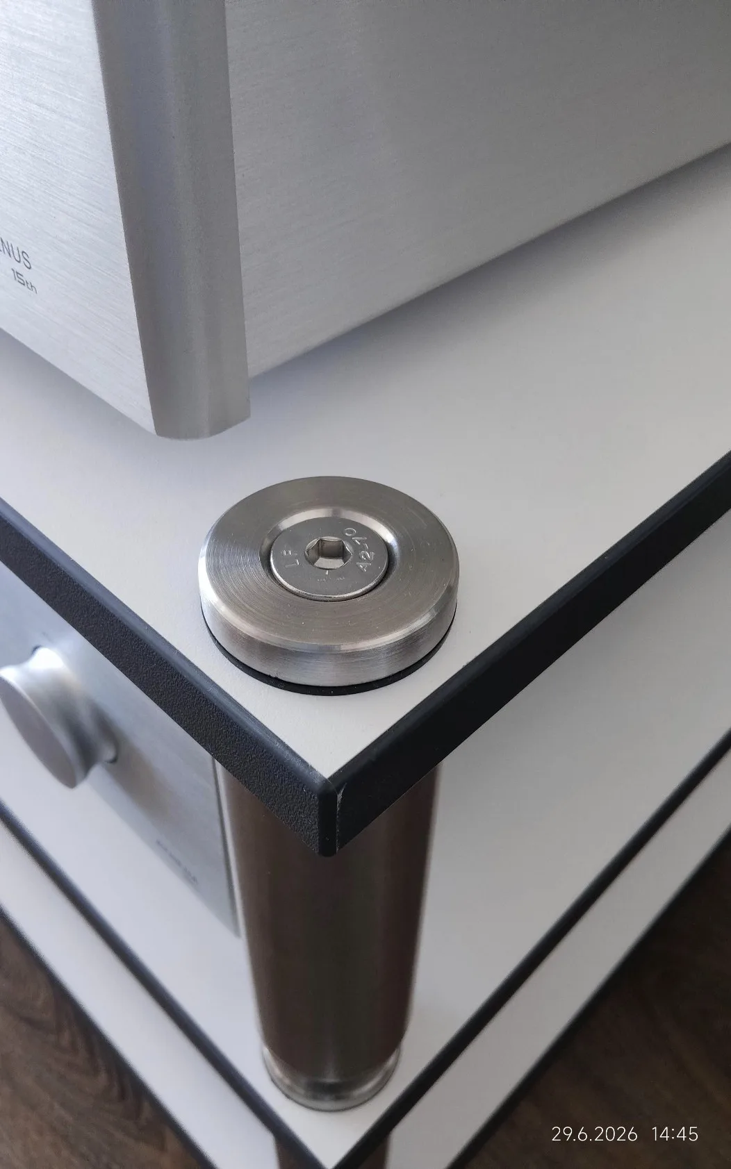 Audio - Hifi Stolek. Hroty a misky.