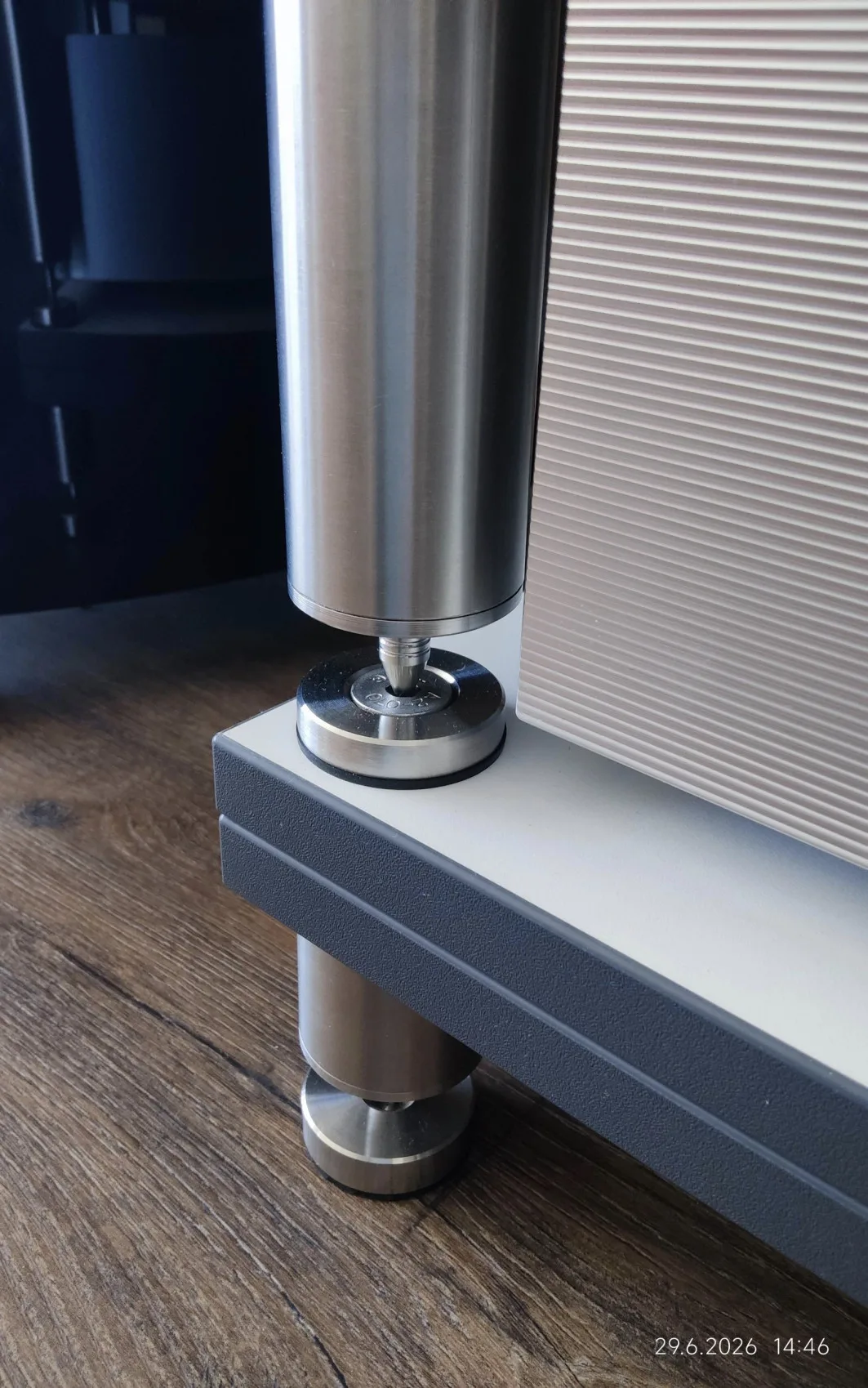 Audio - Hifi Stolek. Hroty a misky.