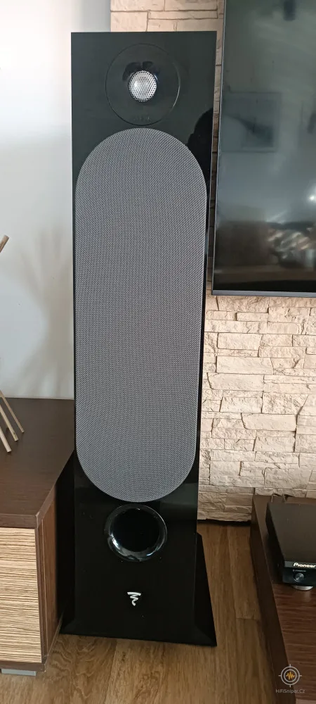 Focal Chora 826