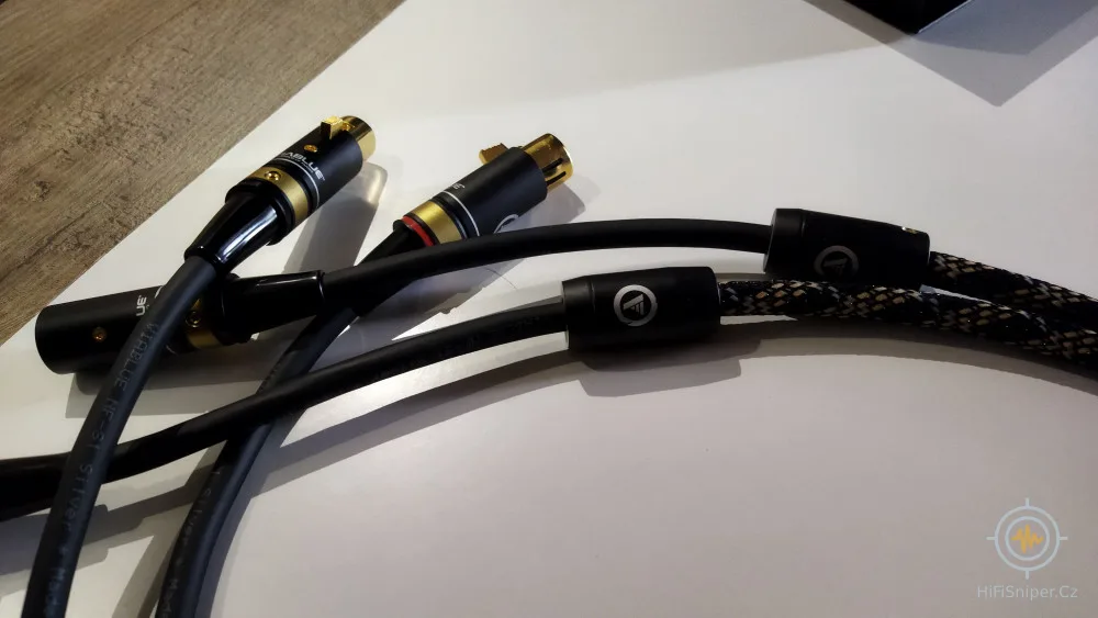 Viablue NF-S1 T8 XLR Pair – 1 m