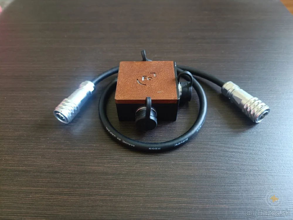 Ferrum Power Splitter