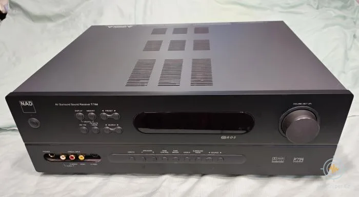 Receiver NAD T744
