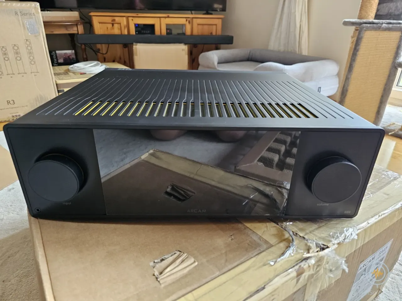  Arcam Radia SA45 Streaming Integrated Amplifier