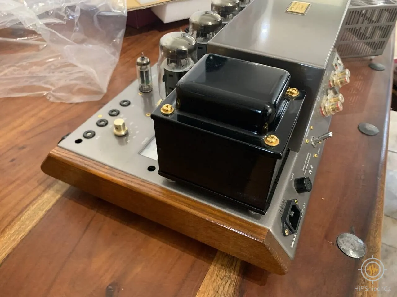 LEBEN CS 1000P Valve amplifier