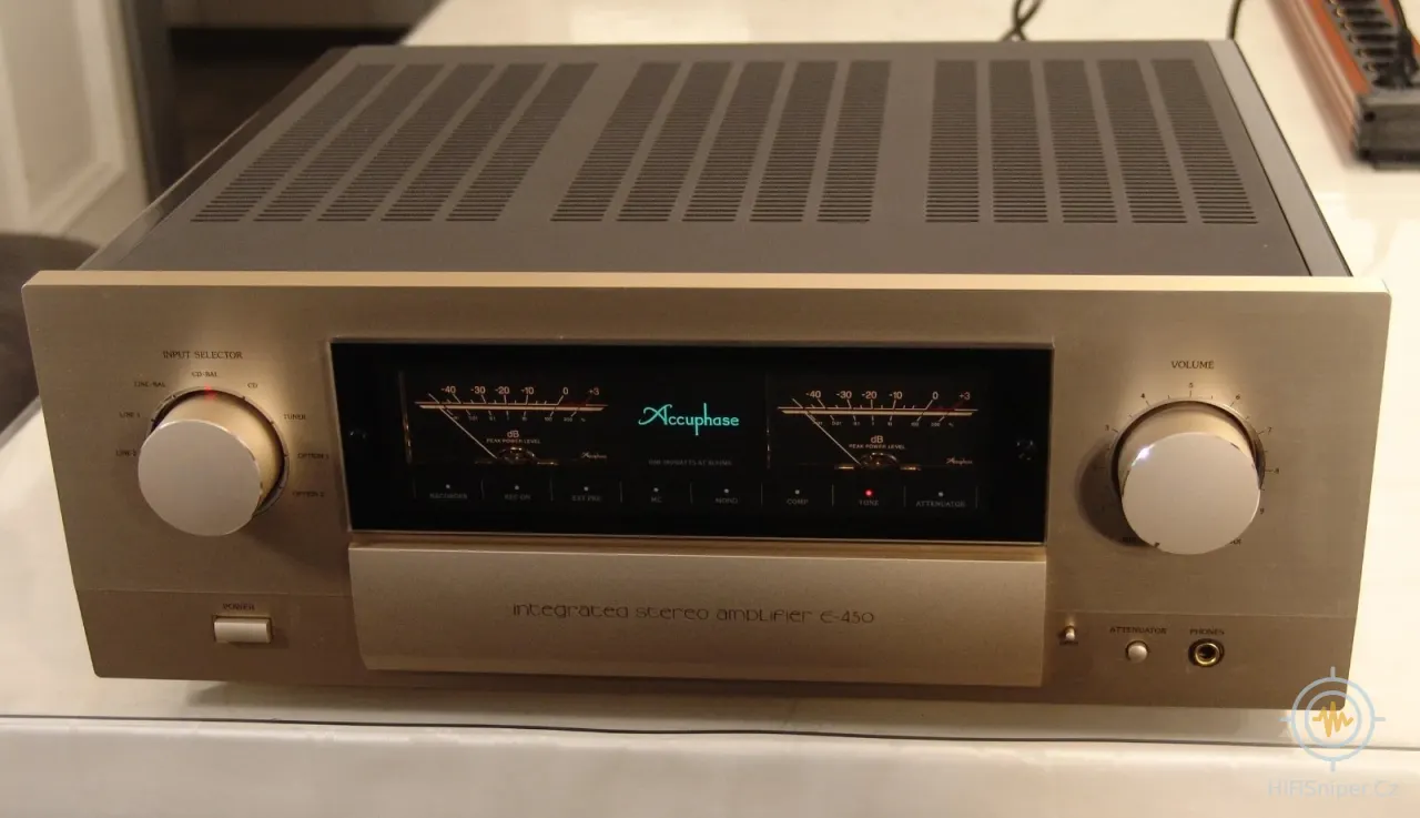 Accuphase E-450 Stereofonní zesilovač