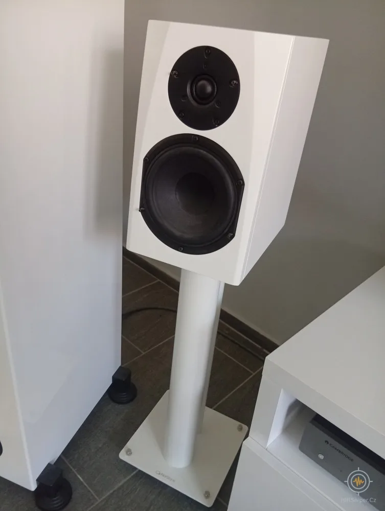 PHONAR Veritas M4 Next se stojany NorStone