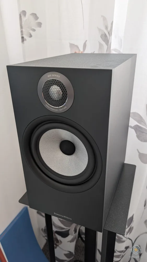 Bowers & Wilkins 606 S2