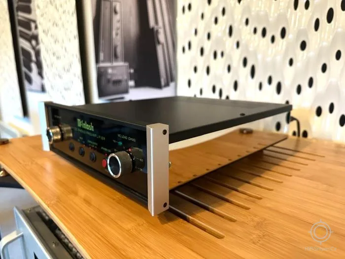 McIntosh MP100 Phono Preamplifier