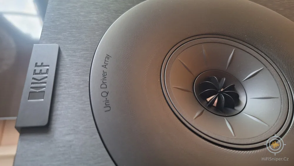 KEF Q7 Meta