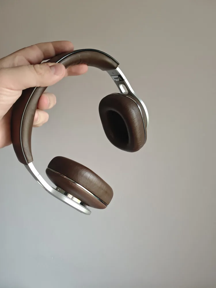 Bowers & P9 Signature