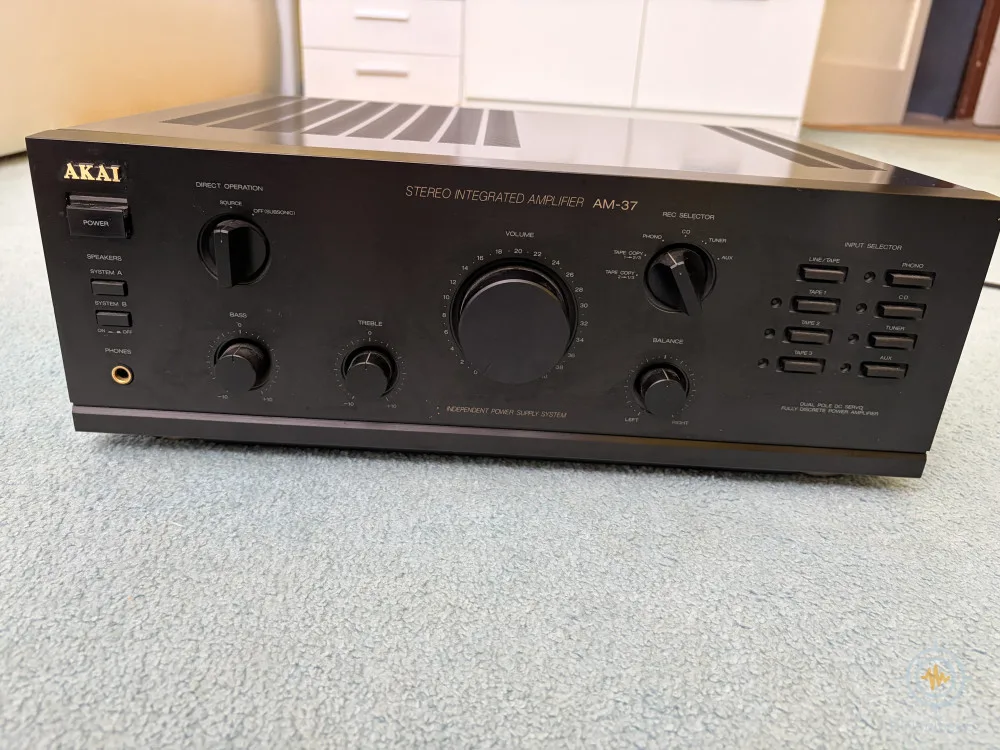 AKAI - AM-37